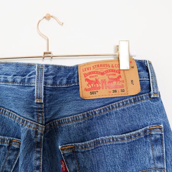 Levi's Blue Straight Leg Women's Jeans - Picture 9 of 13